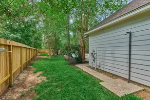 19 Craggy Rock St, The Woodlands, TX 77381 - Photo 41