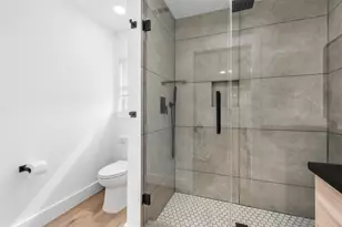 4423 Lymbar Dr, Houston, TX 77096 - Photo 37