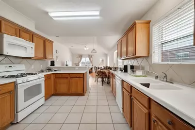 13815 Fraser Lake Lane, Houston, TX 77083 - Photo 9