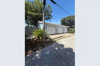 2725 Avenue P 1/2, Galveston, TX 77550 - Photo 5