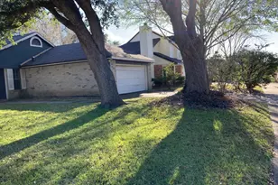 2903 Silent Dr, Sugar Land, TX 77498 - Photo 3