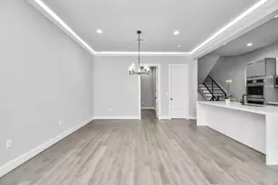 1320 Eberhard St, Houston, TX 77019 - Photo 11
