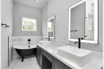 1320 Eberhard Street, Houston, TX 77019 - Photo 31