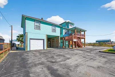 1127 County Road 299, Sargent, TX 77414 - Photo 3