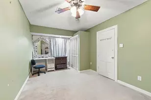 8515 Twisting Vine Ln, Houston, TX 77040 - Photo 17