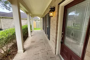 12911 Brook Arbor Ct, Pearland, TX 77584 - Photo 3