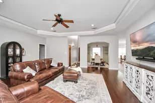 220 Cherokee Cir, Wallisville, TX 77597 - Photo 3