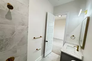 1307 71st St, Houston, TX 77011 - Photo 21