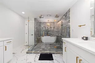 6503 Kury Ln, Houston, TX 77008 - Photo 17