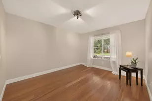 51 E Autumn Branch Cir, The Woodlands, TX 77382 - Photo 9