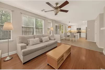 51 E Autumn Branch Circle, The Woodlands, TX 77382 - Photo 13