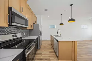 7911 Cora St, Houston, TX 77088 - Photo 5