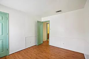 8379 La Roche Ln, Houston, TX 77036 - Photo 23