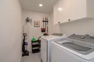 9219 Kempwood Dr, Houston, TX 77080 - Photo 31