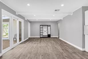 5234 Saxon Dr, Houston, TX 77092 - Photo 7