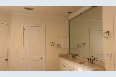 6303 Hermann Lake Drive, Houston, TX 77021 - Photo 5