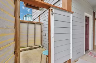 979 Sea Spray Dr, Crystal Beach, TX 77650 - Photo 21