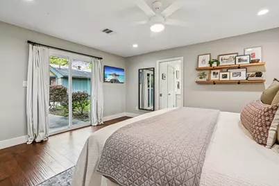 11403 Valley Spring Drive, Houston, TX 77043 - Photo 19