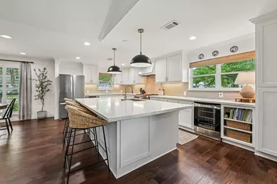 11403 Valley Spring Drive, Houston, TX 77043 - Photo 9