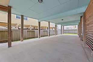 709 N Bayshore Dr, La Porte, TX 77571 - Photo 13