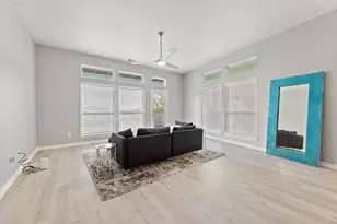 709 N Bayshore Dr, La Porte, TX 77571 - Photo 3