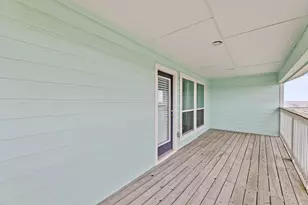 709 N Bayshore Dr, La Porte, TX 77571 - Photo 43