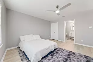 709 N Bayshore Dr, La Porte, TX 77571 - Photo 21