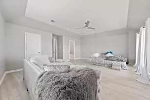 709 N Bayshore Dr, La Porte, TX 77571 - Photo 27