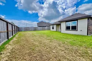 7419 Hillside Ave, Mont Belvieu, TX 77523 - Photo 17