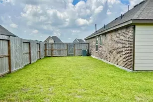 7419 Hillside Ave, Mont Belvieu, TX 77523 - Photo 19