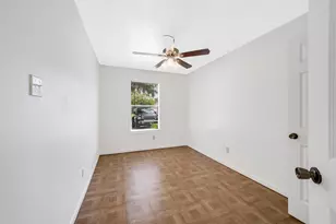 308 Willowick St, Tomball, TX 77375 - Photo 3