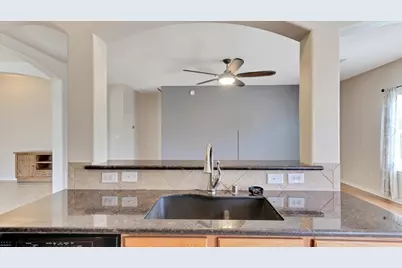 8614 W Highlands Crossing, Highlands, TX 77562 - Photo 19