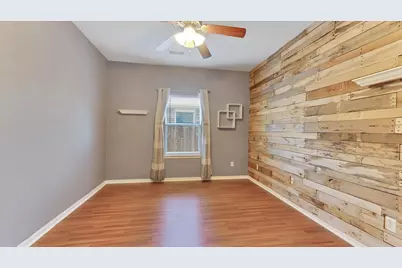 8614 W Highlands Crossing, Highlands, TX 77562 - Photo 27