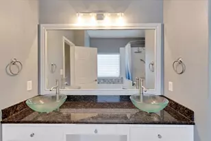 8614 W Highlands Crossing, Highlands, TX 77562 - Photo 25