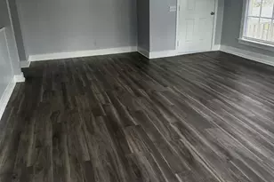 800 Travis St, Columbus, TX 78934 - Photo 3