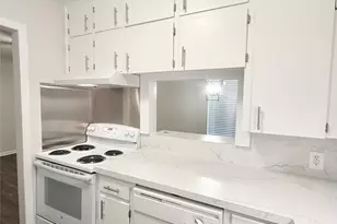 500 Willow Dr, Lake Jackson, TX 77566 - Photo 11