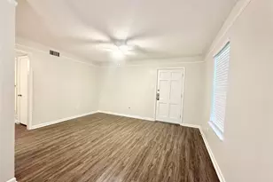 500 Willow Dr, Lake Jackson, TX 77566 - Photo 3