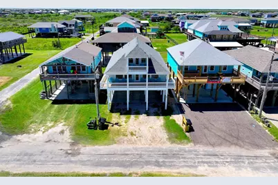 1215 Gulf Road, Crystal Beach, TX 77650 - Photo 3