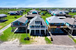 1215 Gulf Rd, Crystal Beach, TX 77650 - Photo 3