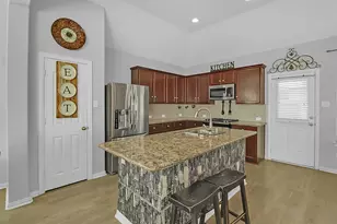 3903 Hunters Trail, Baytown, TX 77521 - Photo 7