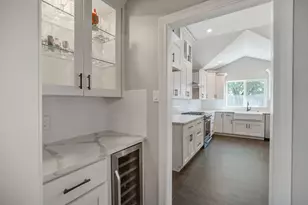 831 Bradwell Dr, Houston, TX 77062 - Photo 9