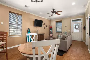 1413 Kirwin St, Galveston, TX 77551 - Photo 7