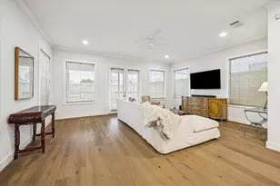 1005 Bunton St, Houston, TX 77009 - Photo 5