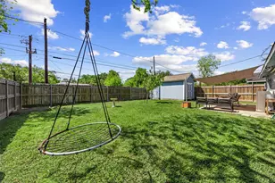 5874 Beldart St, Houston, TX 77033 - Photo 21