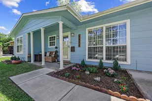 5874 Beldart St, Houston, TX 77033 - Photo 3