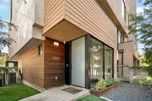 2202 Whitney St, Houston, TX 77006 - Photo 3