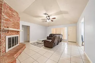 10550 Towneview Dr, Sugar Land, TX 77498 - Photo 19