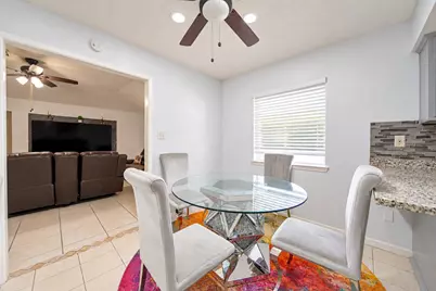 10550 Towneview Drive, Sugar Land, TX 77498 - Photo 17