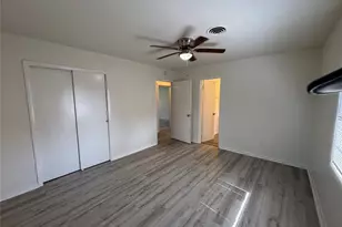 903 S Dula St, Alvin, TX 77511 - Photo 13