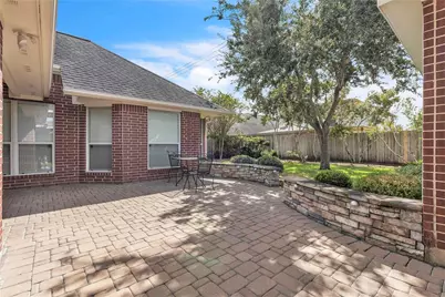 2714 Pebble Creek Drive, Pearland, TX 77581 - Photo 15
